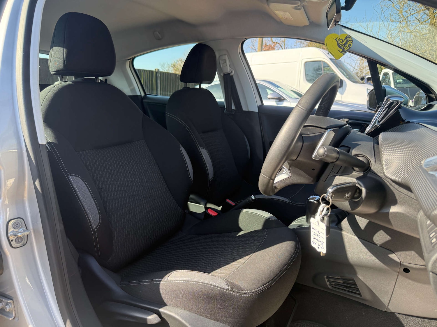 Used Peugeot 208 2016 for sale - 77655549: Photo 9