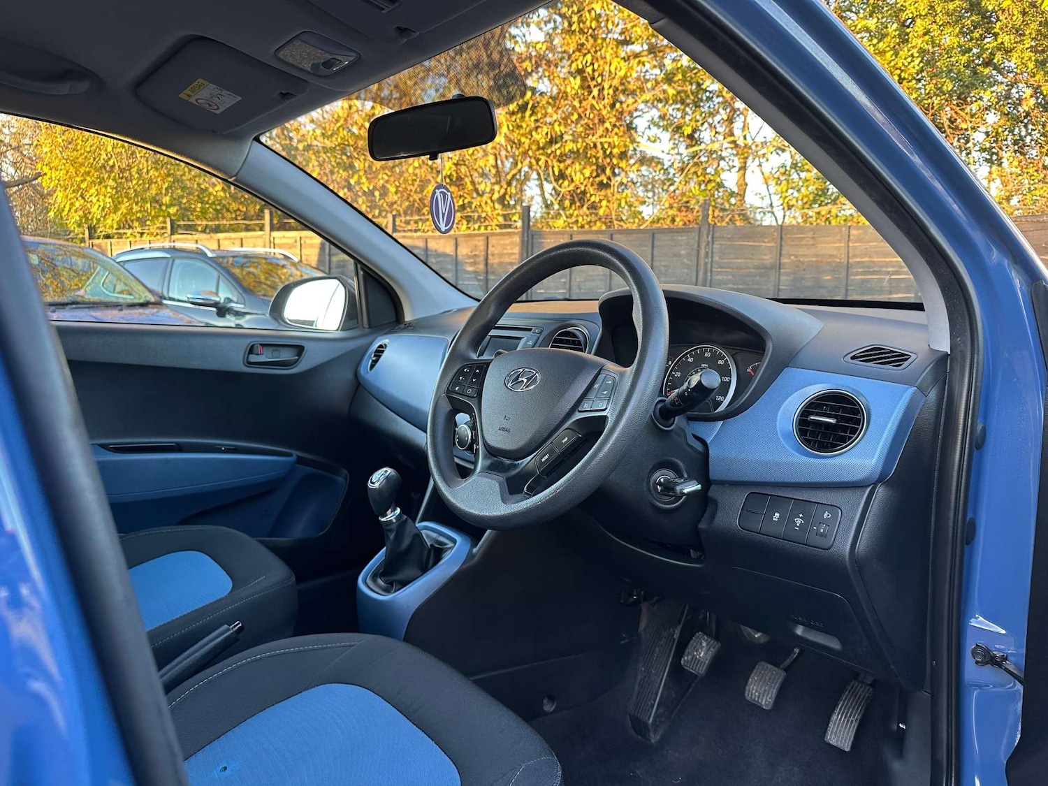 Used Hyundai i10 2016 for sale - 77101103: Photo 9