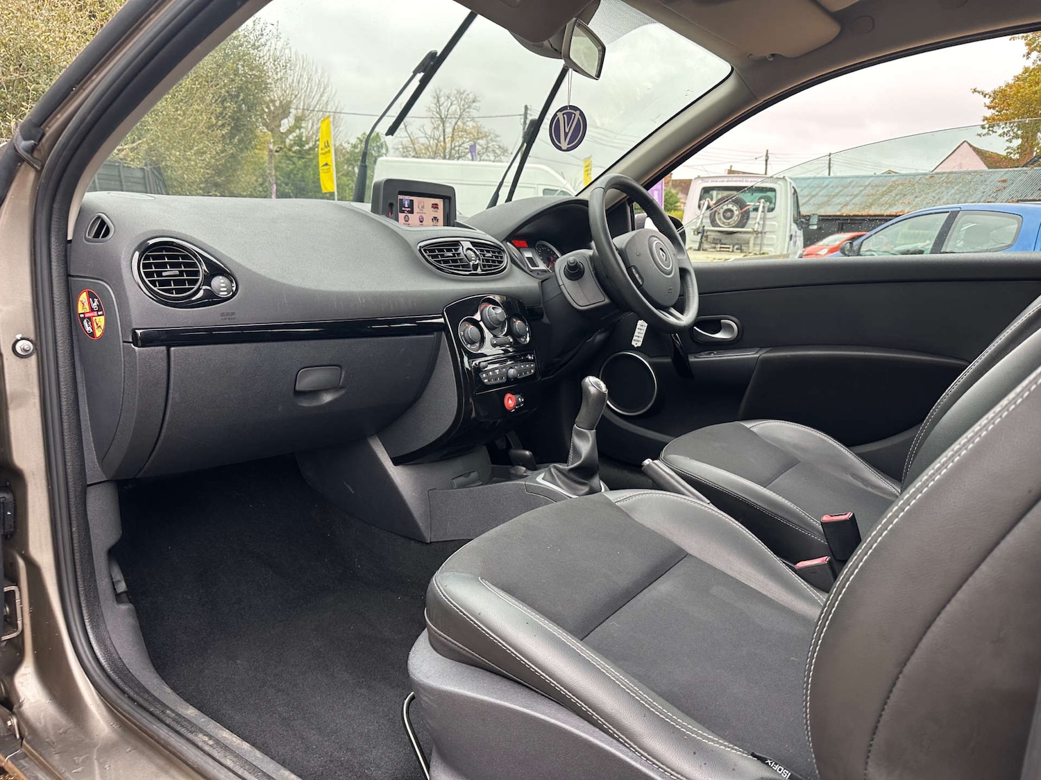 Used Renault Clio 2013 for sale - 76836441: Photo 16