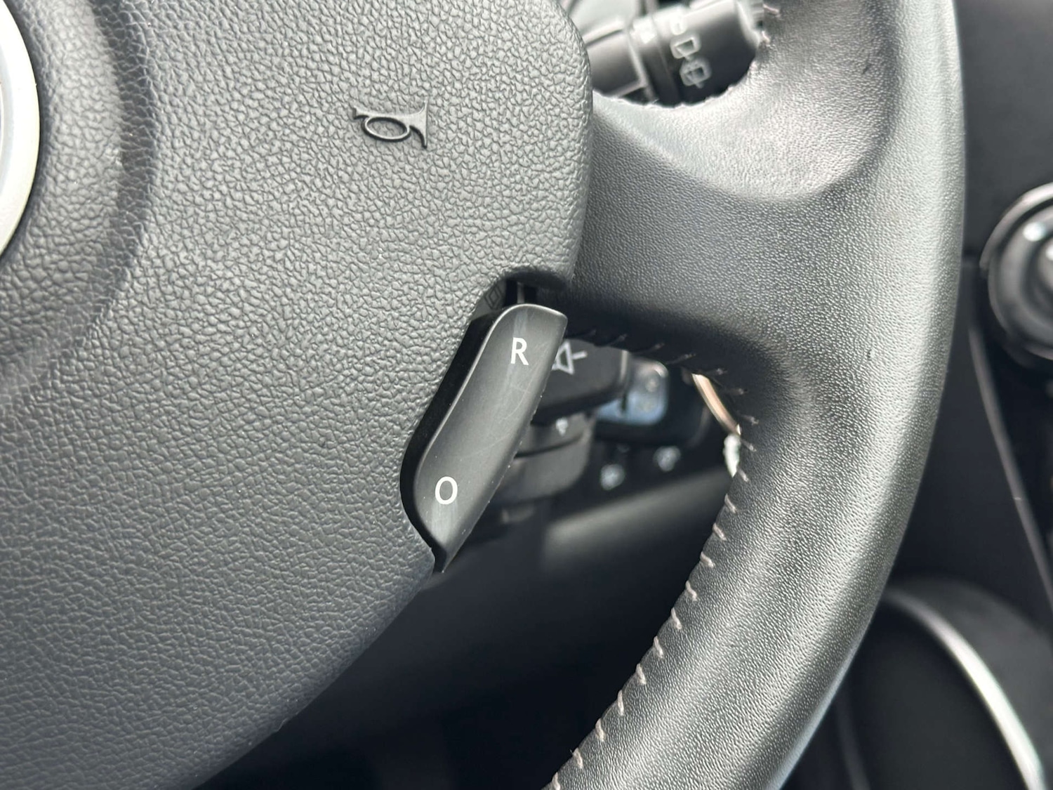 Used Renault Clio 2013 for sale - 76836441: Photo 25