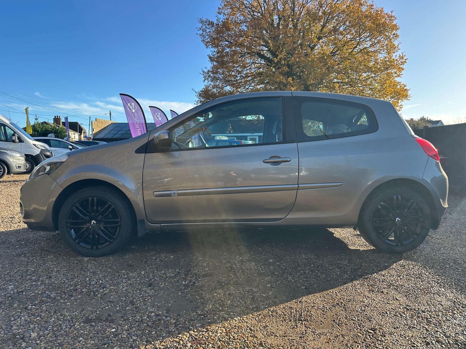 Used Renault Clio 2013 for sale - 76836441: Photo 5