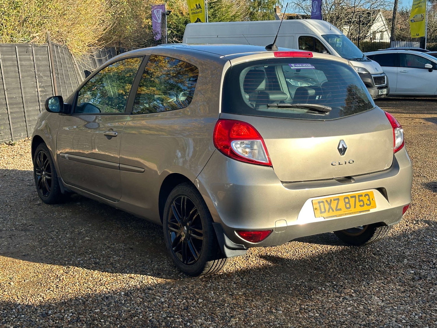 Used Renault Clio 2013 for sale - 76836441: Photo 6