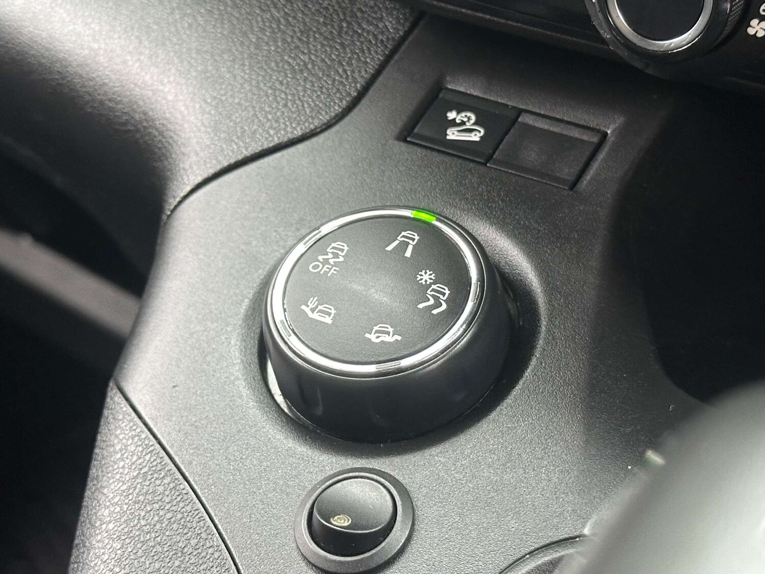 Used Peugeot Partner 2020 for sale - 76404397: Photo 26