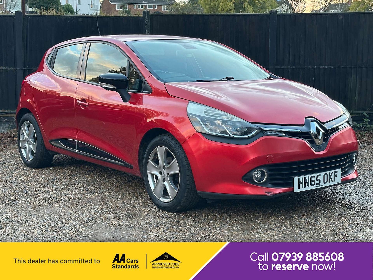 Used Renault Clio 2015 for sale - 76830115: Photo 1