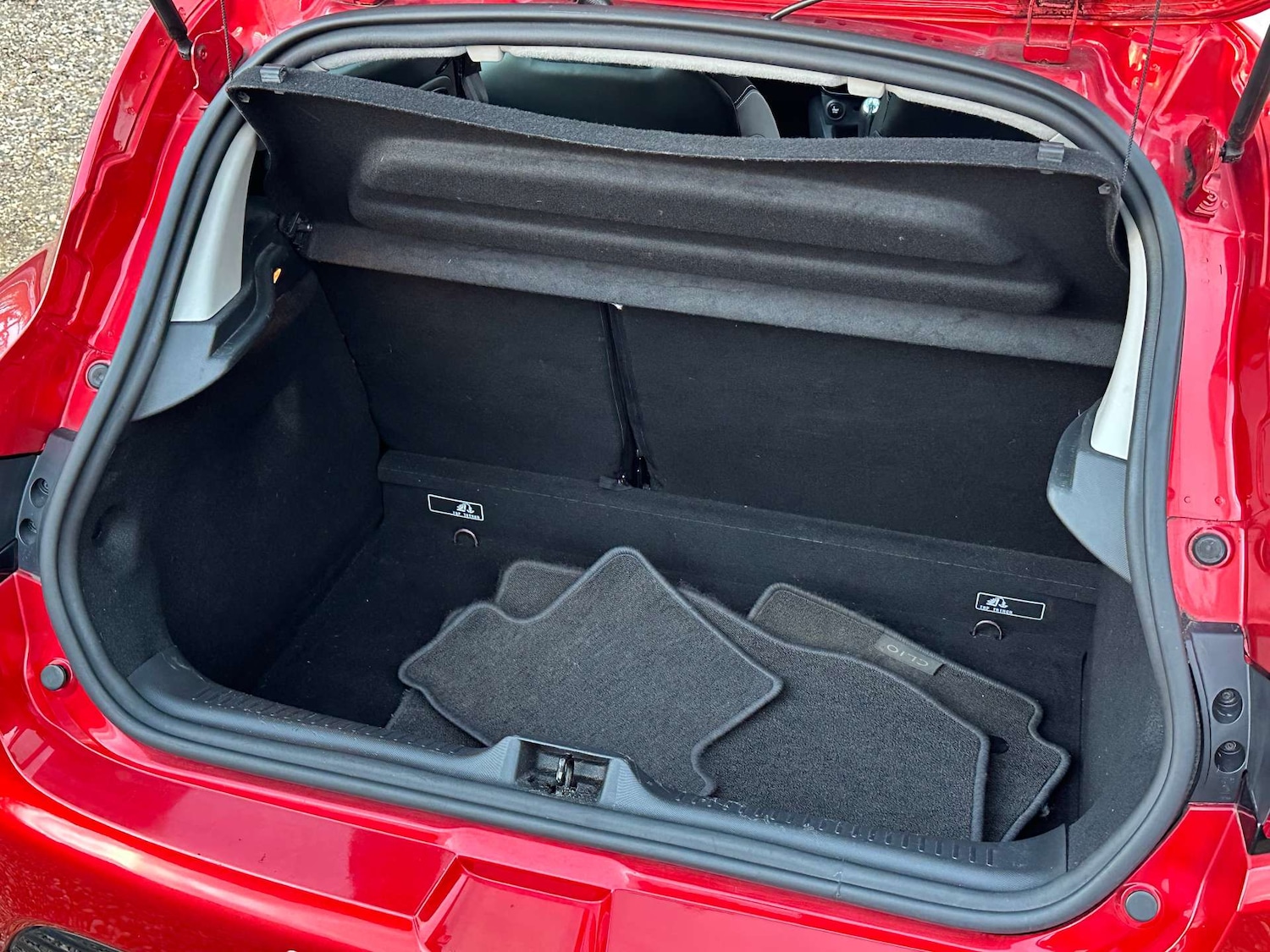 Used Renault Clio 2015 for sale - 76830115: Photo 14