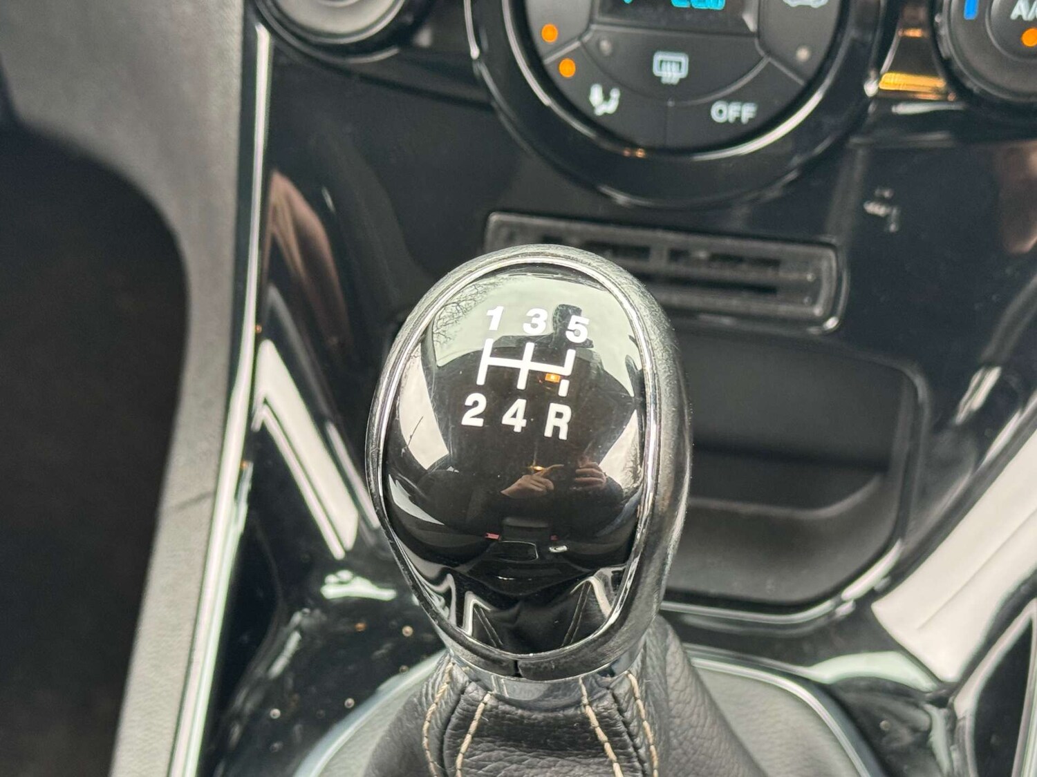 Used Ford Fiesta 2015 for sale - 77650532: Photo 25