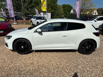 Used Volkswagen Scirocco 2015 for sale - 78531858: Photo