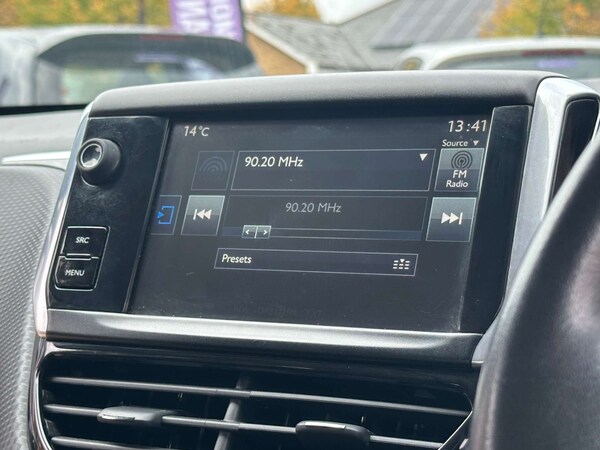 Used Peugeot 208 2015 for sale - 76210021: Photo 20
