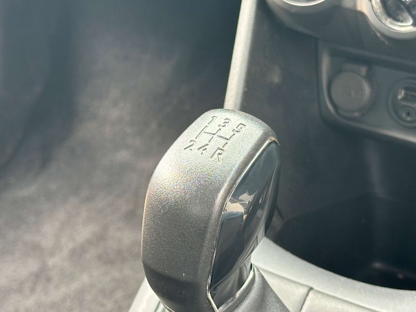 Used Peugeot 208 2015 for sale - 76210021: Photo 25