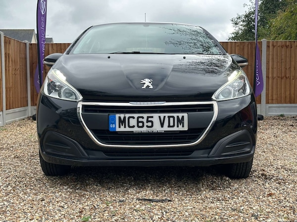 Used Peugeot 208 2015 for sale - 76210021: Photo 2
