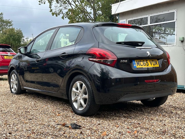 Used Peugeot 208 2015 for sale - 76210021: Photo 5
