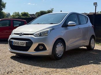 Used Hyundai i10 2015 for sale - 75593312: Photo