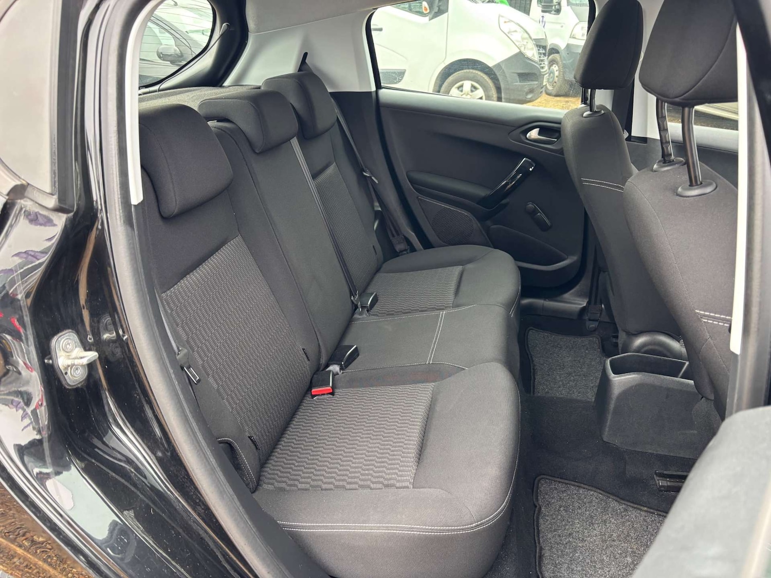 Used Peugeot 208 2018 for sale - 77836393: Photo 12