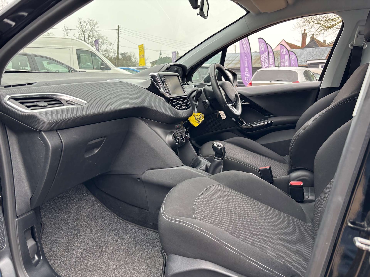 Used Peugeot 208 2018 for sale - 77836393: Photo 15