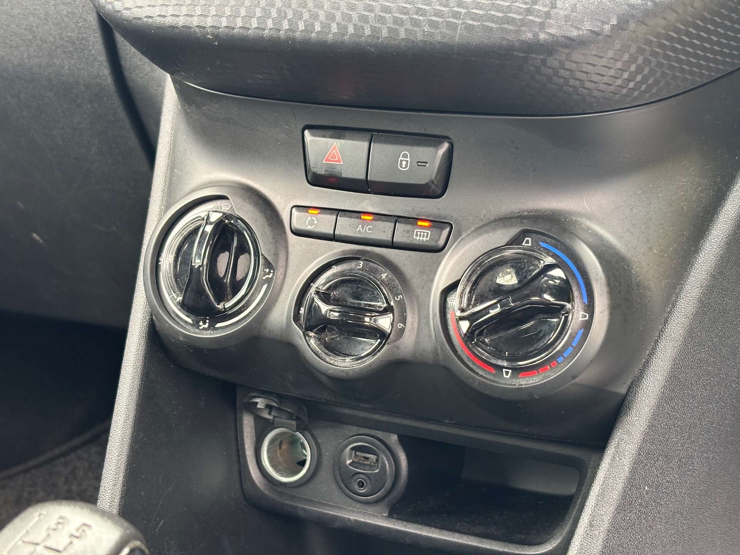 Used Peugeot 208 2018 for sale - 77836393: Photo 23