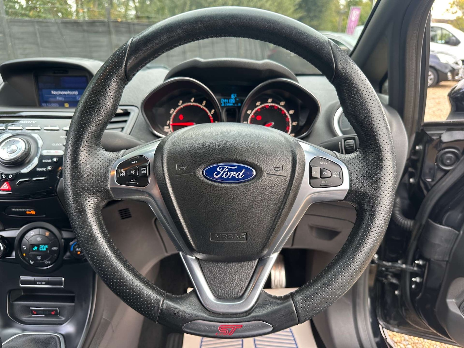 Used Ford Fiesta 2014 for sale - 76253855: Photo 18