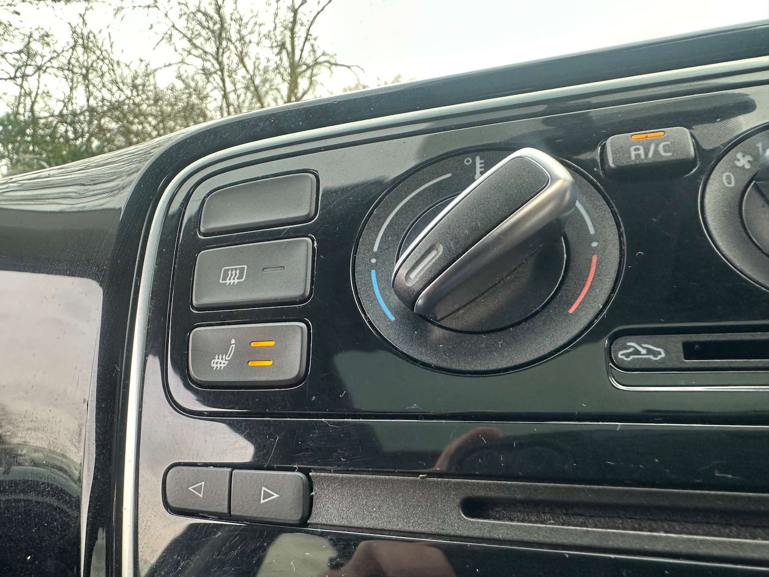 Used Volkswagen up! 2013 for sale - 77022578: Photo 12