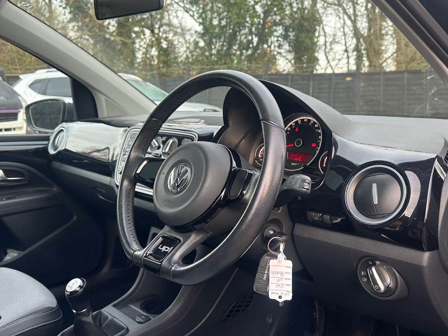 Used Volkswagen up! 2013 for sale - 77022578: Photo 6