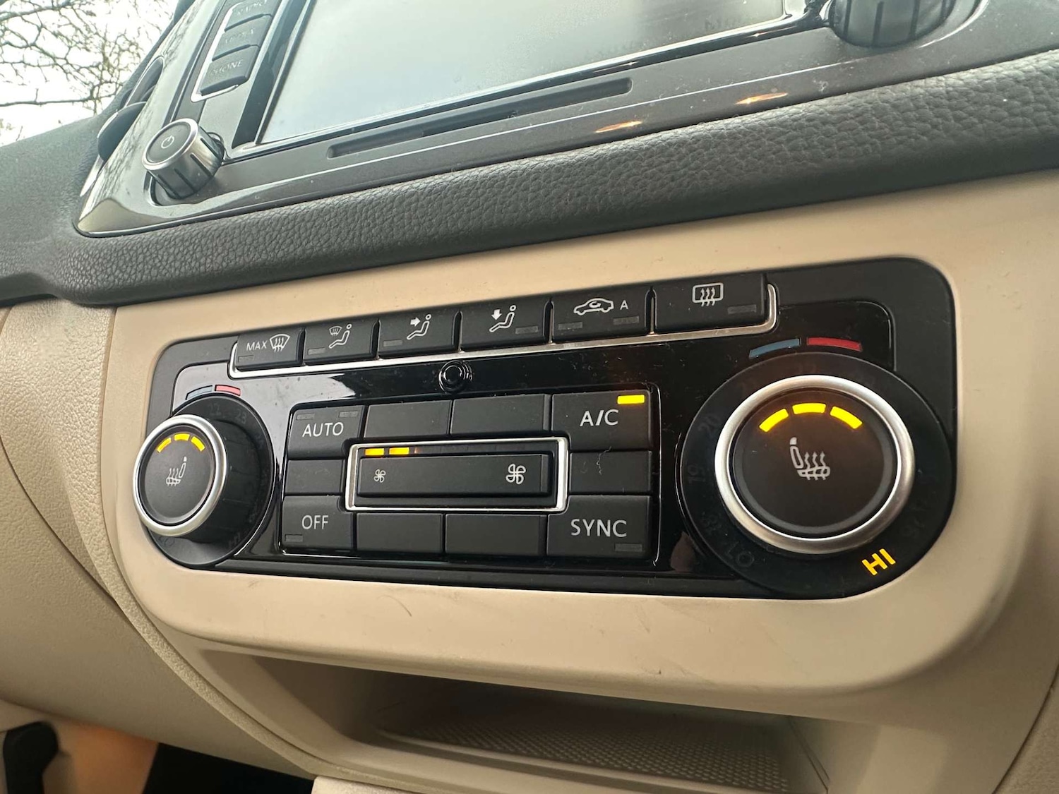 Used Volkswagen Tiguan 2012 for sale - 77033659: Photo 12