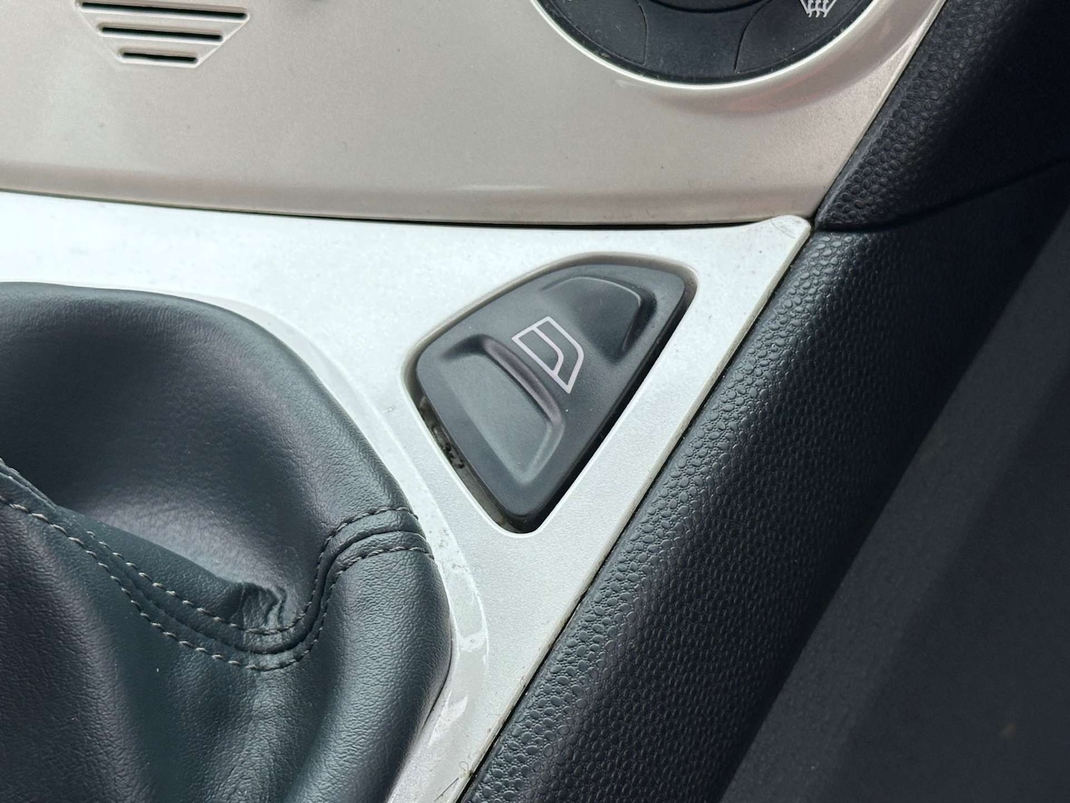 Used Ford Ka 2012 for sale - 77342170: Photo 24