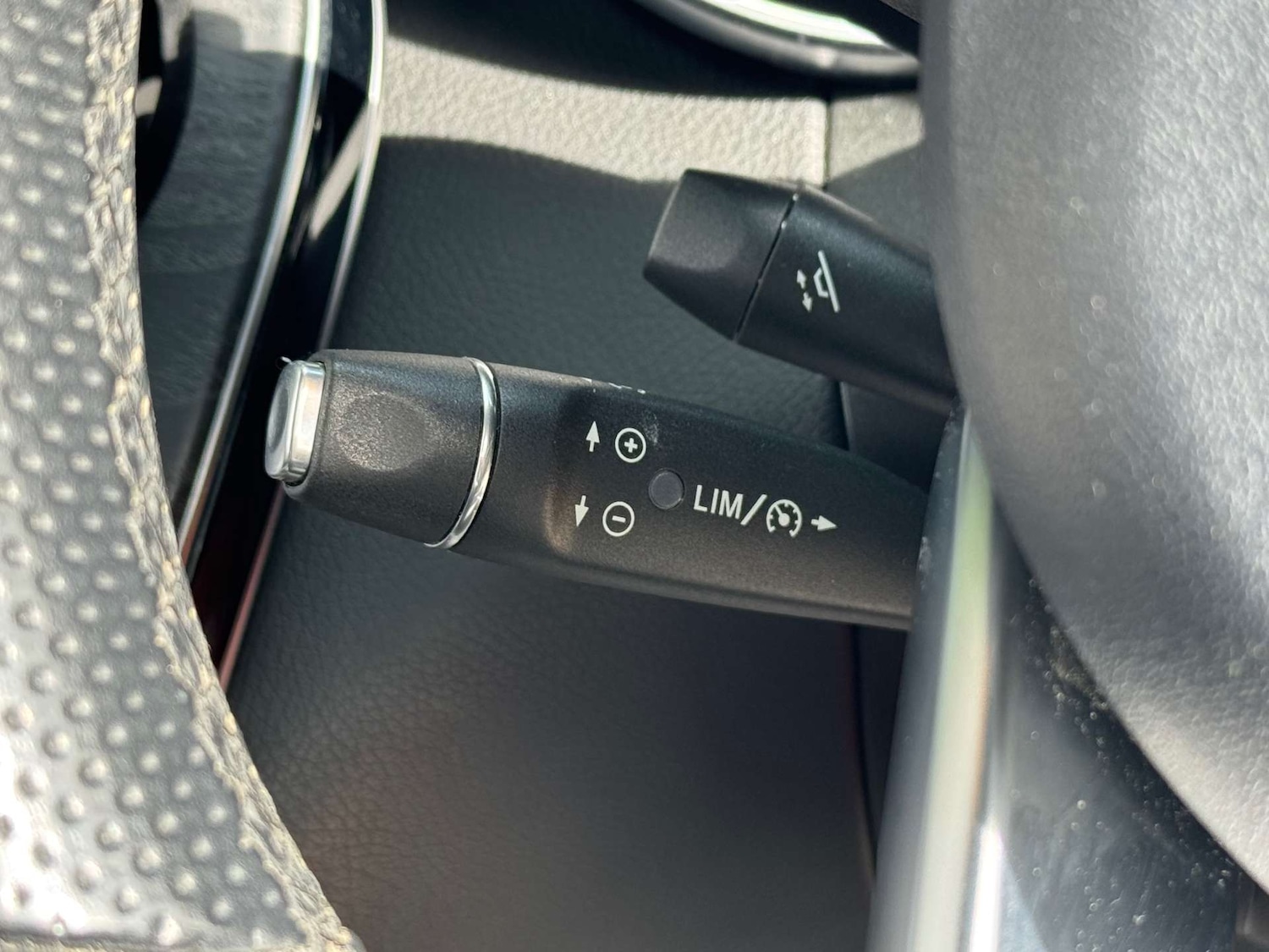 Used Mercedes-Benz GLC 2017 for sale - 76481374: Photo 32