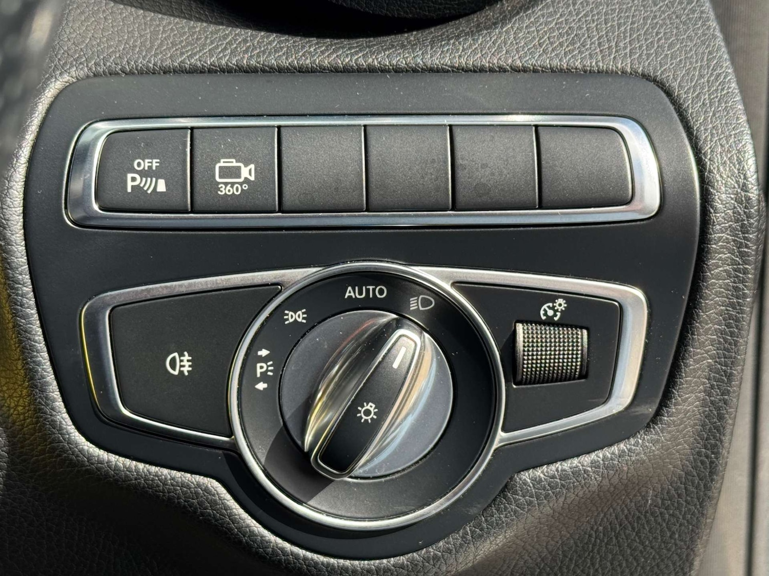 Used Mercedes-Benz GLC 2017 for sale - 76481374: Photo 34