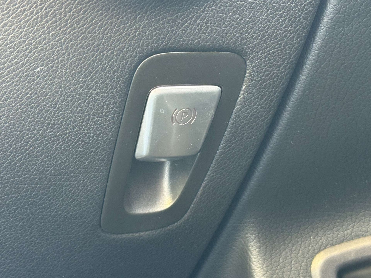 Used Mercedes-Benz GLC 2017 for sale - 76481374: Photo 40