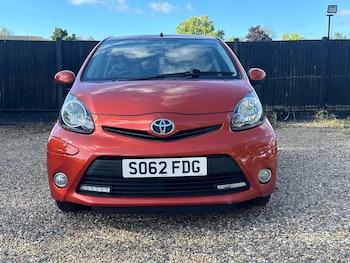 Used Toyota AYGO 2013 for sale - 75973310: Photo 2