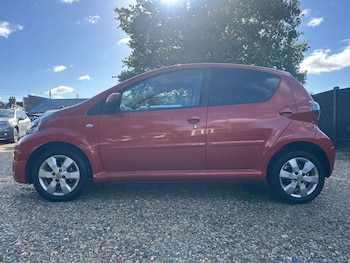 Used Toyota AYGO 2013 for sale - 75973310: Photo 4