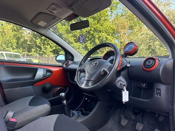 Used Toyota AYGO 2013 for sale - 75973310: Photo 9