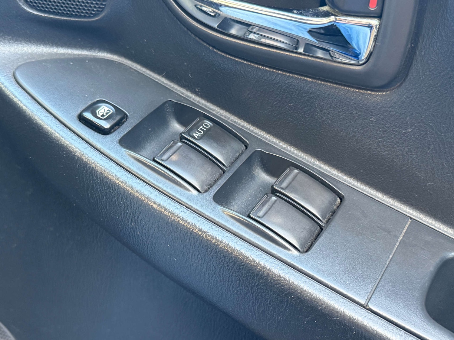 Used Subaru Impreza 2002 for sale - 76830120: Photo 28