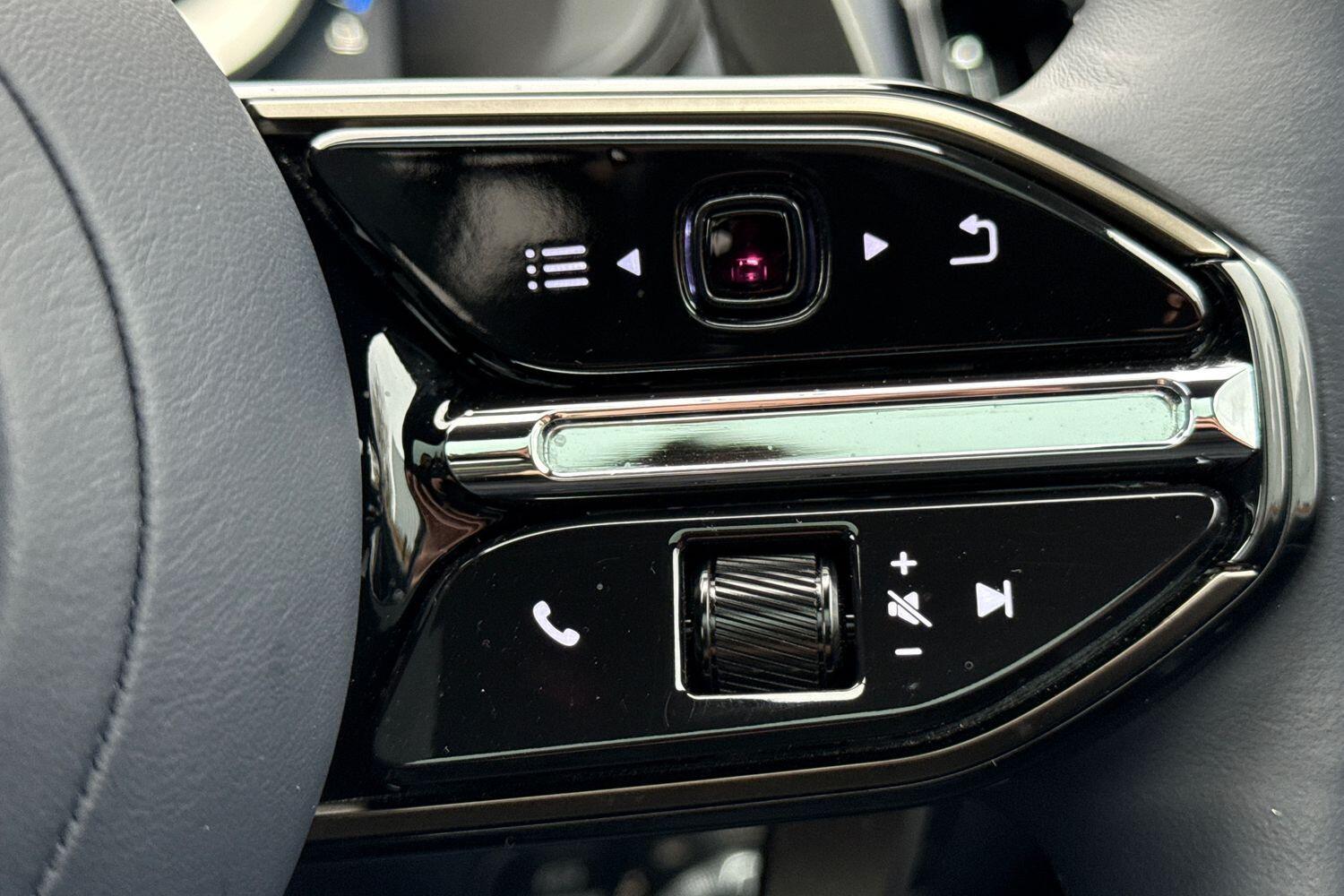 Used Aston Martin DBX 2024 for sale - 77163186: Photo 39