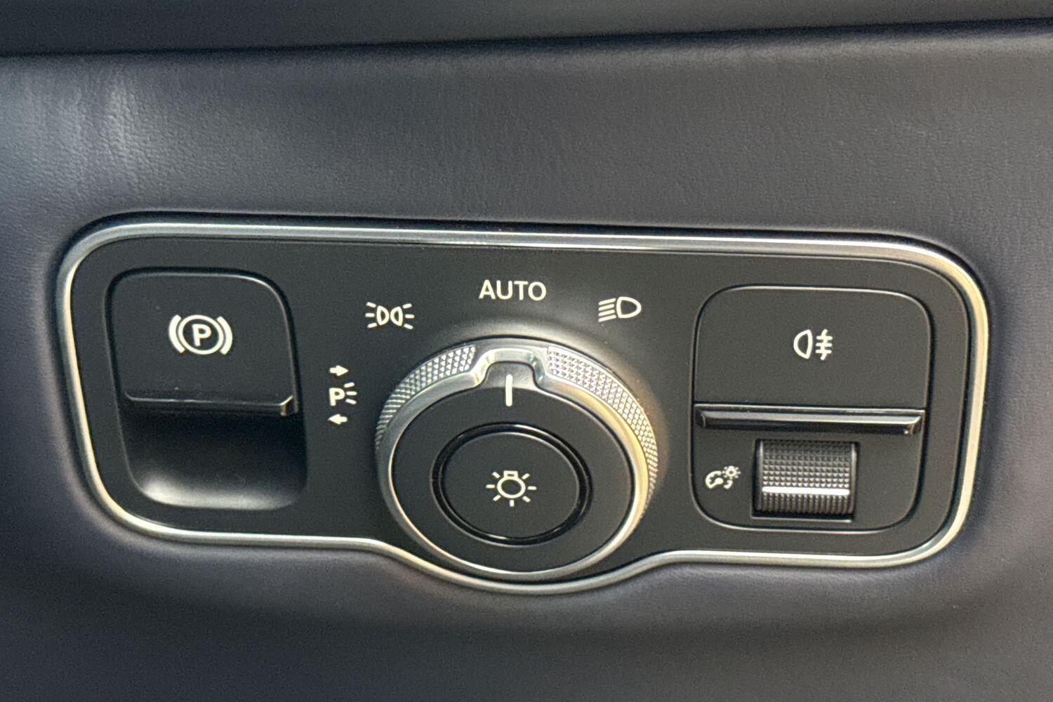 Used Aston Martin DBX 2024 for sale - 77163186: Photo 55