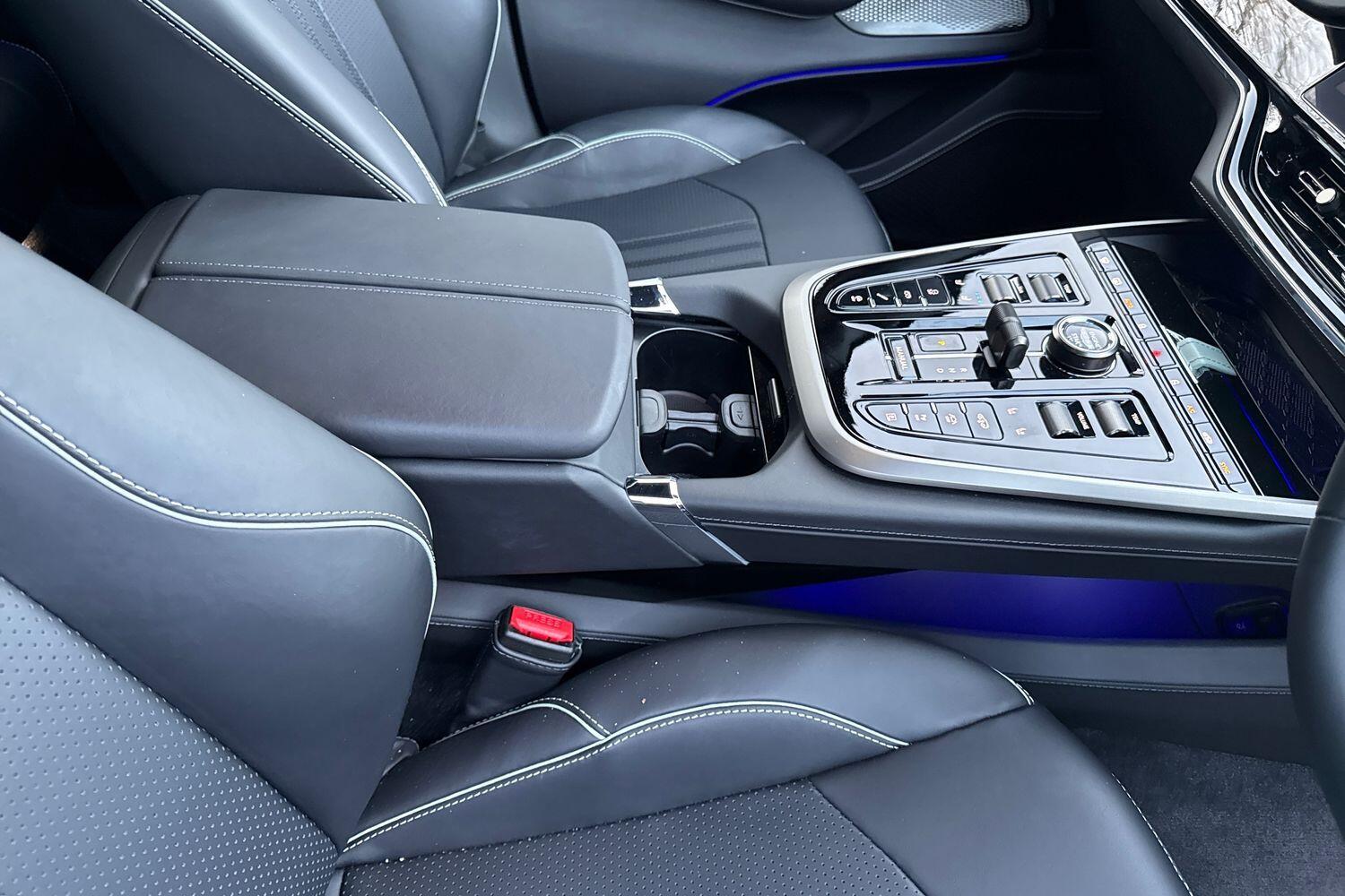 Used Aston Martin DBX 2025 for sale - 77175349: Photo 28