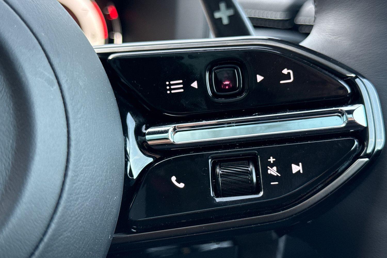 Used Aston Martin DBX 2025 for sale - 77175349: Photo 53