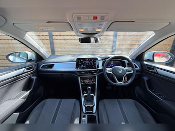 Used Volkswagen T-Roc 2022 for sale - 75670864: Photo