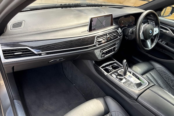 Used BMW 7 Series 2019 for sale - 76059407: Photo 30