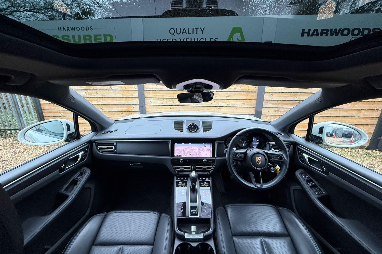 Used Porsche Macan 2022 for sale - 77191192: Photo 3