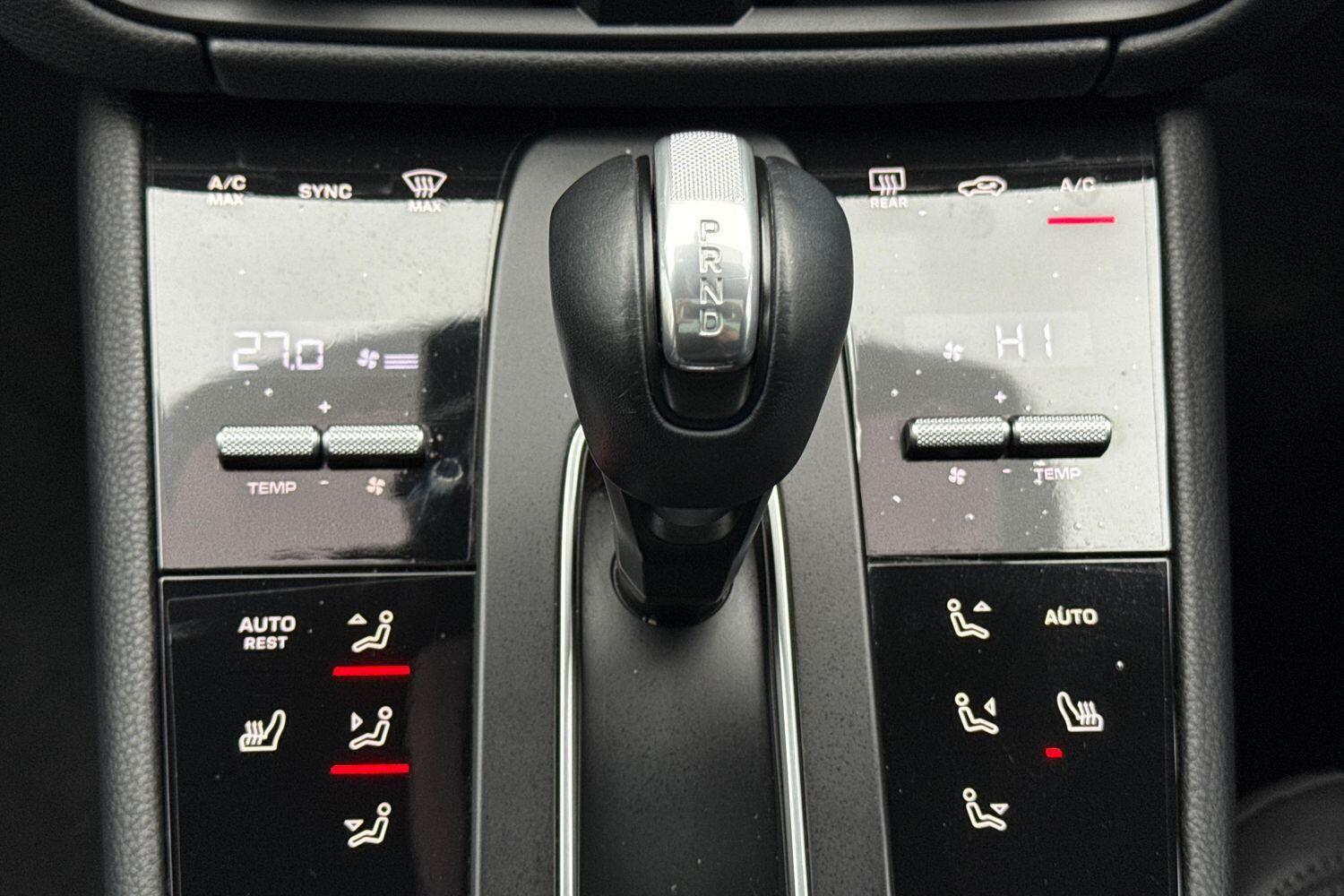 Used Porsche Macan 2022 for sale - 77191192: Photo 40