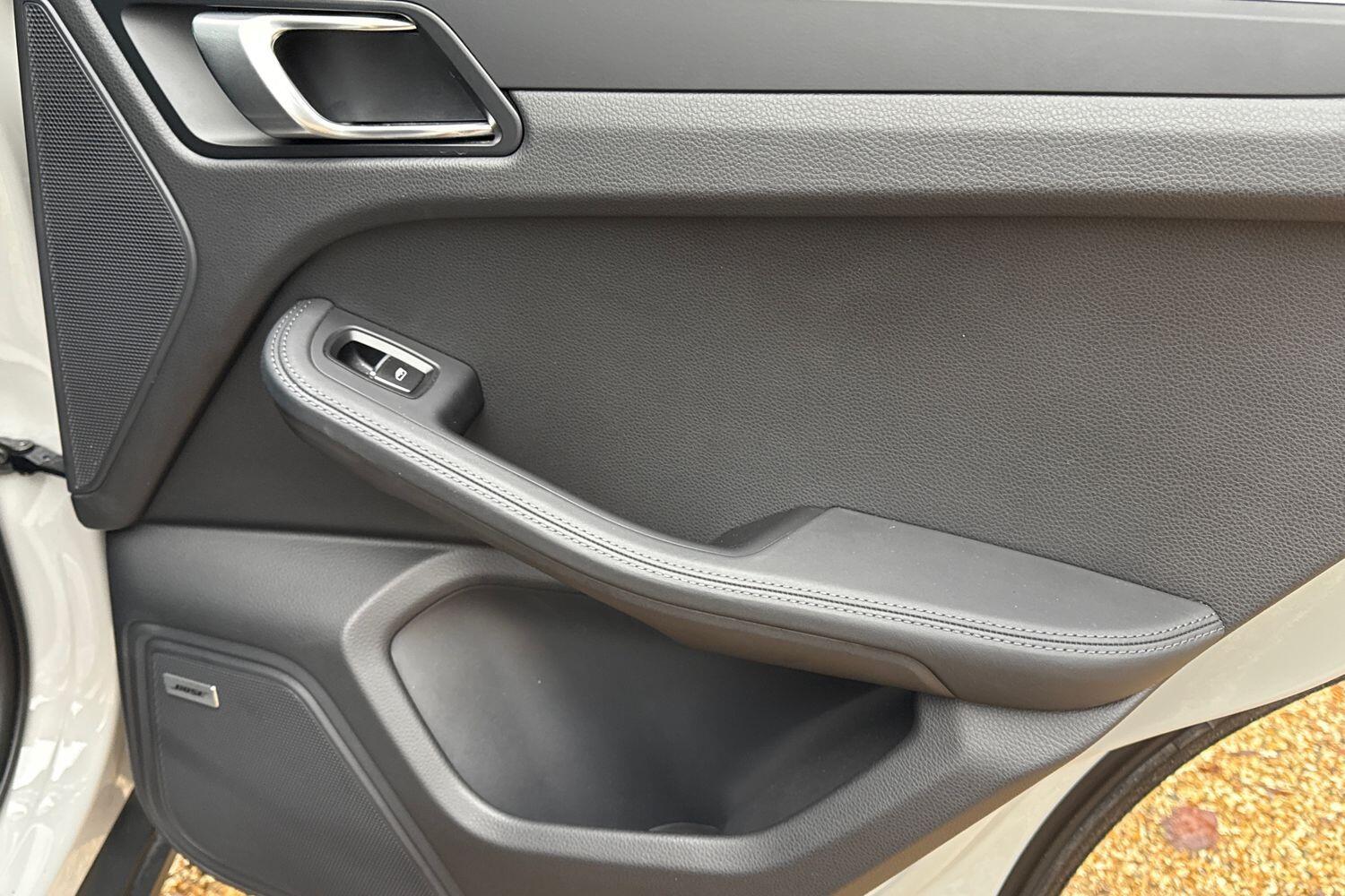 Used Porsche Macan 2022 for sale - 77191192: Photo 45