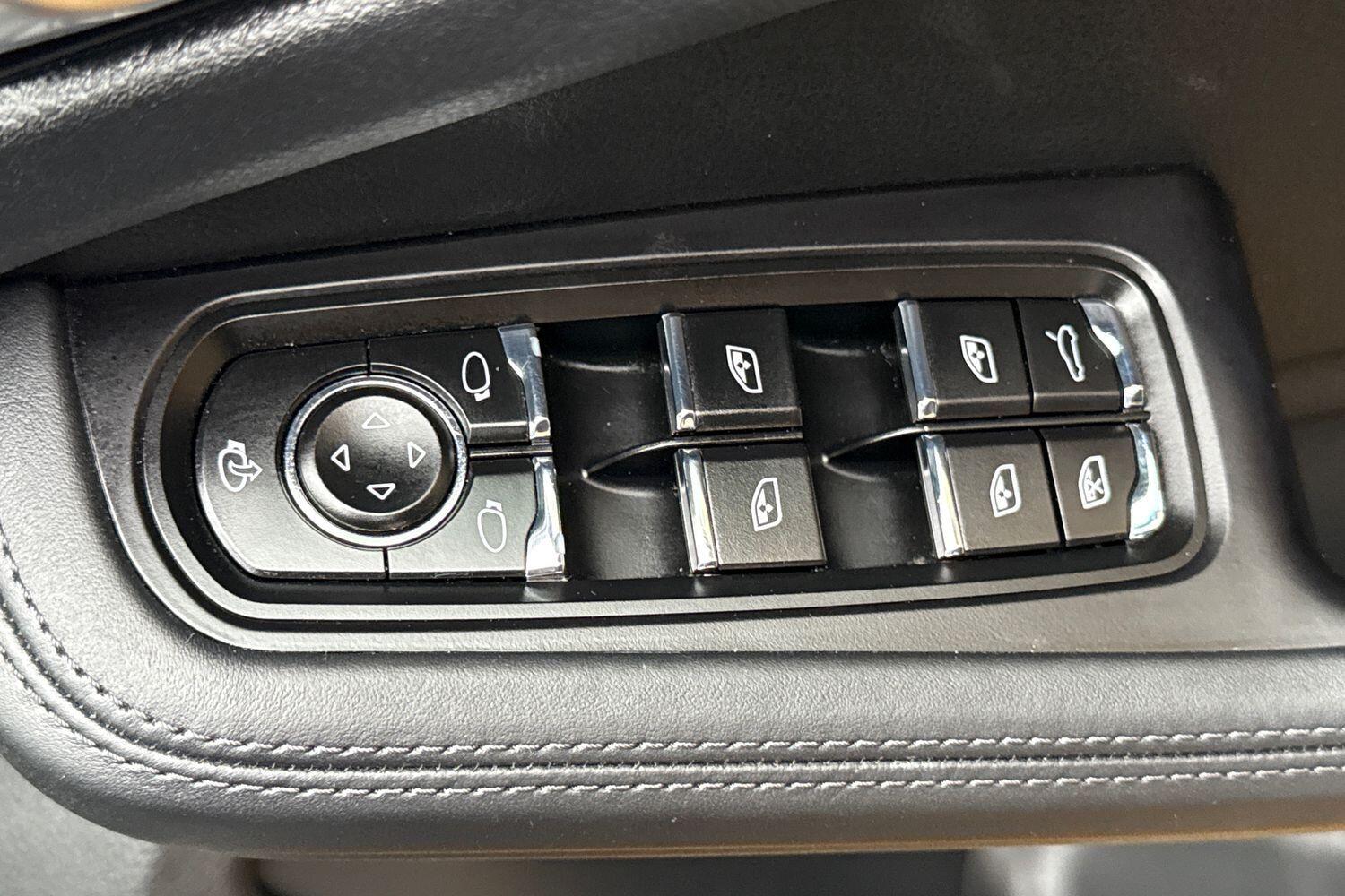 Used Porsche Macan 2022 for sale - 77191192: Photo 49