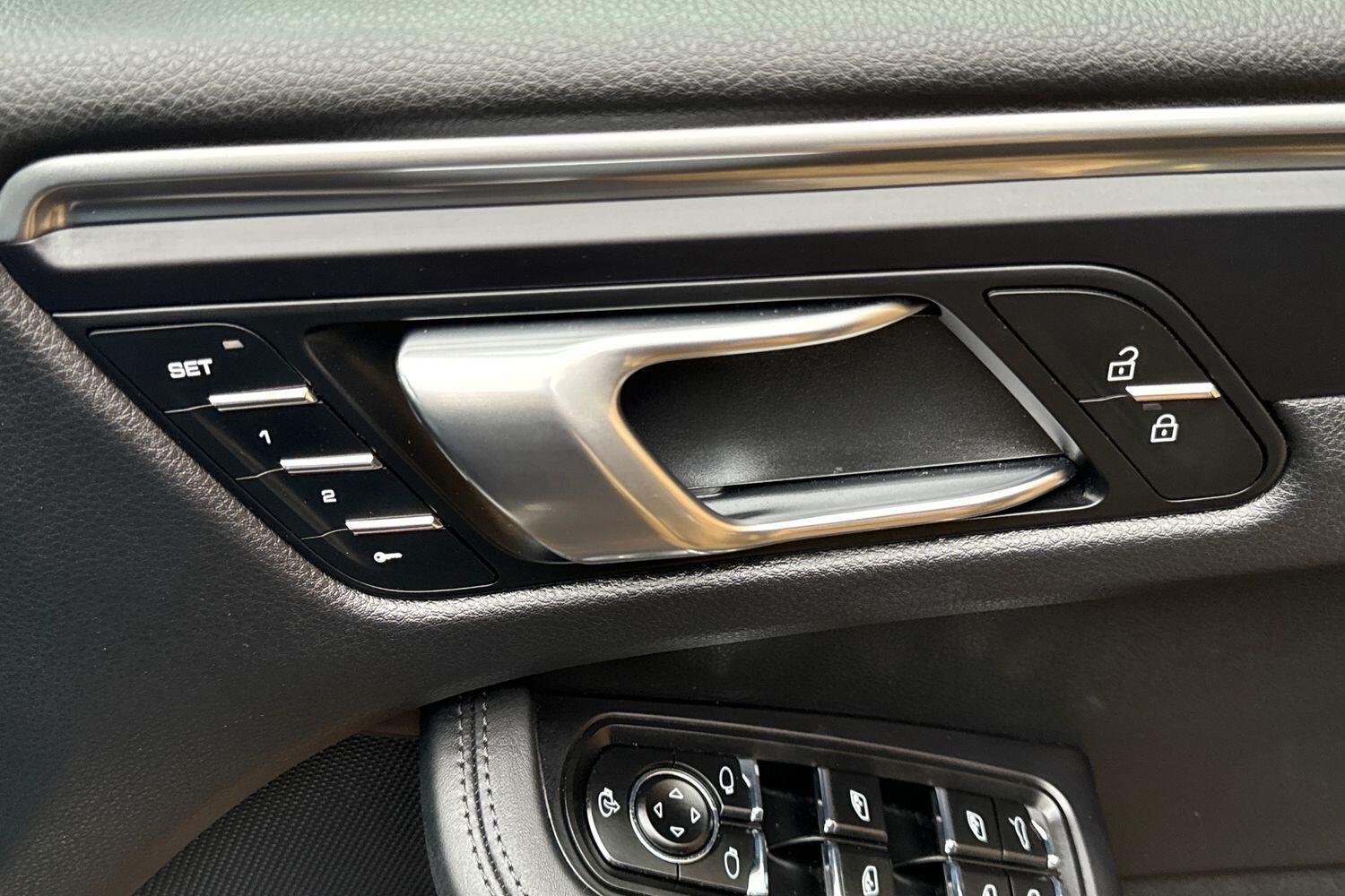 Used Porsche Macan 2022 for sale - 77191192: Photo 50