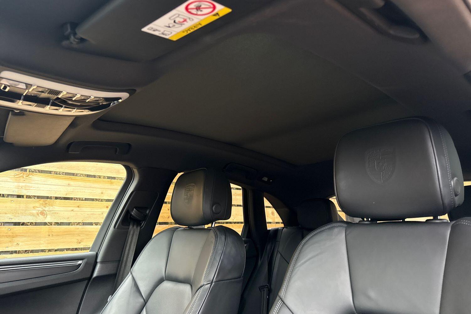 Used Porsche Macan 2022 for sale - 77191192: Photo 52