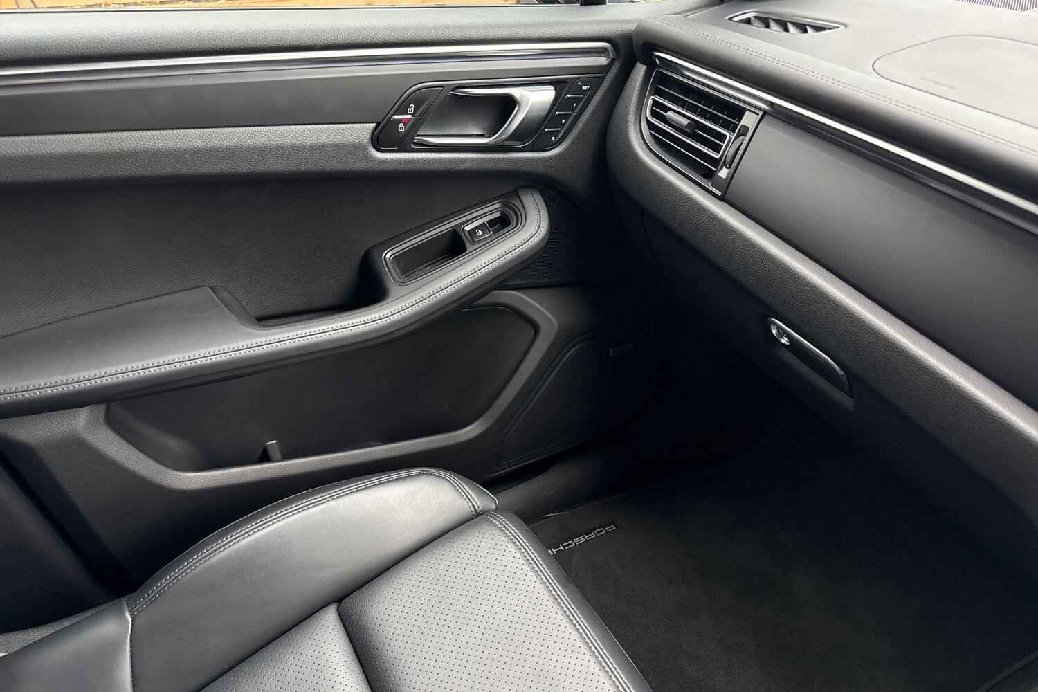 Used Porsche Macan 2022 for sale - 77191192: Photo 58