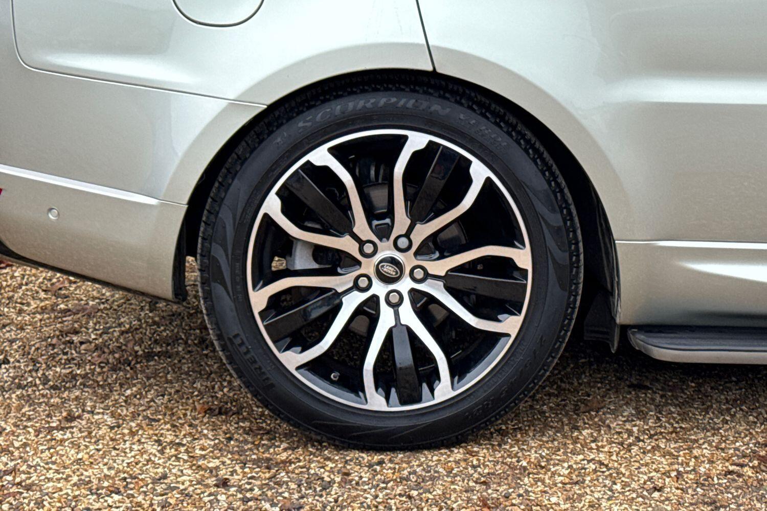 Used Land Rover Range Rover Sport 2019 for sale - 76994960: Photo 14