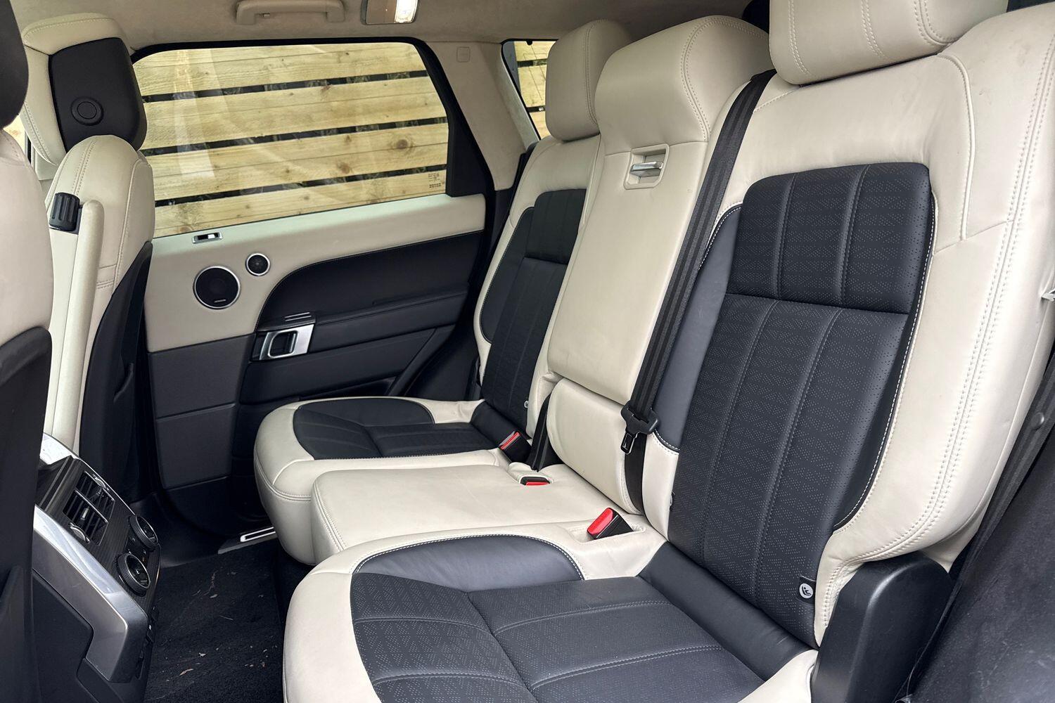 Used Land Rover Range Rover Sport 2019 for sale - 76994960: Photo 32