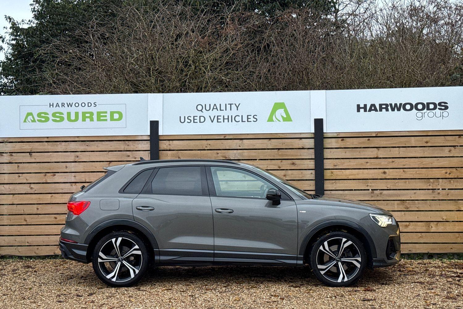 Used Audi Q3 2020 for sale - 76887396: Photo 2