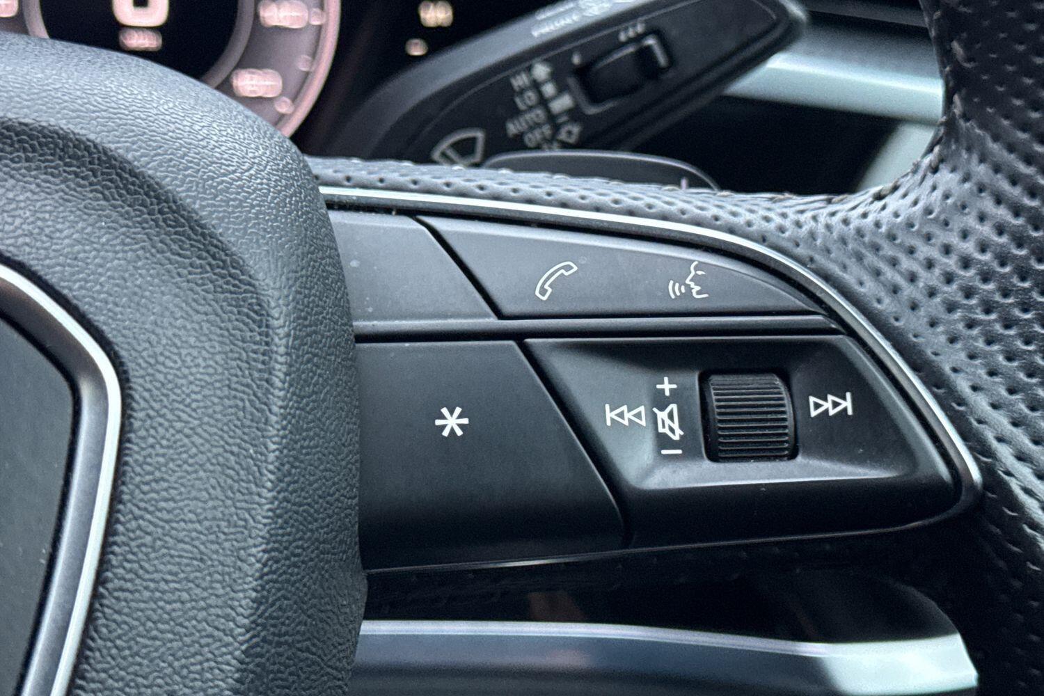 Used Audi Q3 2020 for sale - 76887396: Photo 40