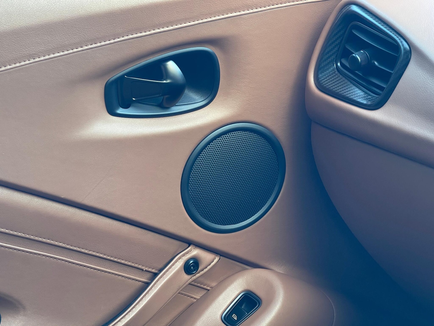 Used Aston Martin Vantage 2020 for sale - 77144544: Photo 34