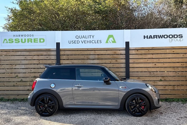 Used MINI Hatch 2019 for sale - 76121884: Photo 2